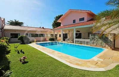 Casa à venda com piscina e 4 quartos em peruíbe, no bairro cidade nova peruíbe