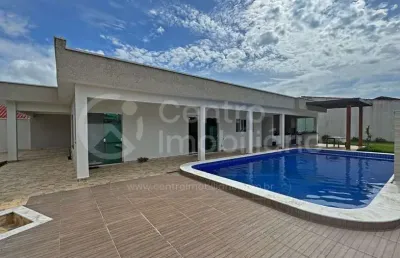 Casa à venda com piscina e 4 quartos em peruíbe, no bairro parque balneario oasis