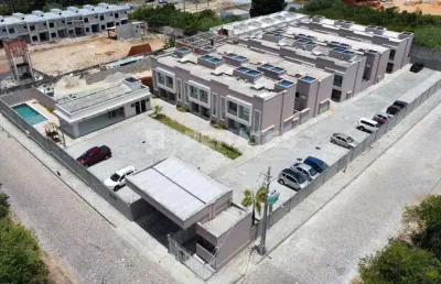 Casa duplex em condomínio fechado com 3 quartos sendo 2 suítes em nova parnamirim