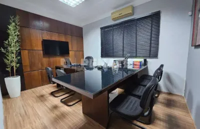 Oportunidade no tirol – casa com perfil comercial em área estratégica