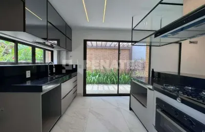 Casa em condomínio, 3 suítes sendo 1 master com banheira, 02 vagas, ponta negra, nata-rn