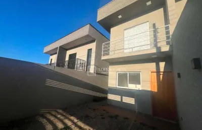 Sobrado com 2 dormitórios, sendo 1 suíte, disponível para locação, no jd das cerejeiras, atibaia, sp.