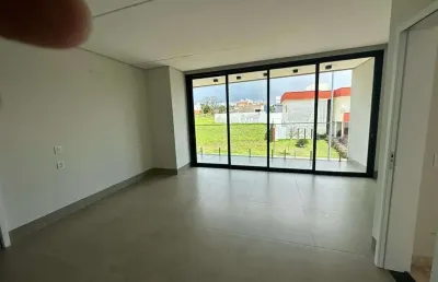 Casa em condomínio fechado com 4 quartos à venda no Granja Marileusa, Uberlândia 