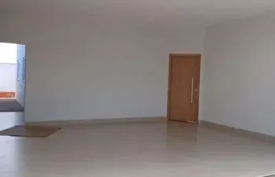 Casa com 3 quartos à venda em Laranjeiras, Uberlândia 