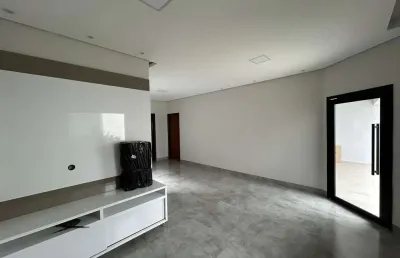 Casa com 3 quartos à venda em Granada, Uberlândia 