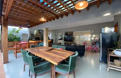 Casa com 3 quartos à venda no Jardim Karaíba, Uberlândia 