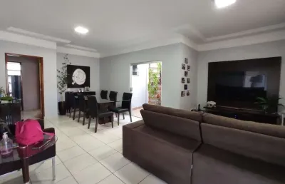 Casa à venda no bairro jardim botânico - uberlândia/mg