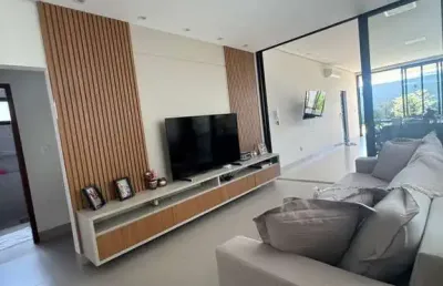 Casa com 3 quartos à venda em Laranjeiras, Uberlândia 