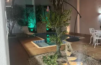 Casa com 3 quartos à venda no Santa Mônica, Uberlândia 