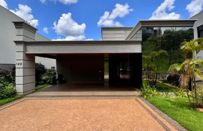 Alphaville | 4 suítes | escritório | sala de cinema | ampla área gourmet | piscina aquecida com hidro | em frente a praça da jabuticabeira