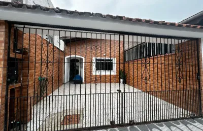 Casa com 2 quartos à venda na Rua José Agapito Cardoso, 680, Balneário Maracanã, Praia Grande