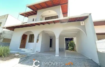 Casa com 3 dormitórios sendo 1 suíte à venda, 297 m² por r$ 999.900 - garcia - blumenau/sc