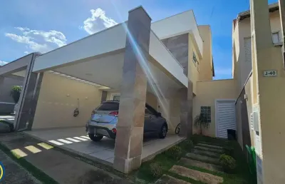 Sobrado com piscina no villaggio di itaici - 3 dorms, espaço gourmet e condomínio completo
