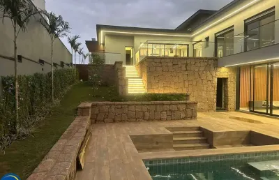 Lindíssima casa de alto padrão no condomínio reserva petrus em indaiatuba.