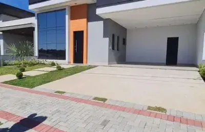 Linda casa térrea com três suítes e piscina no condomínio jardim laguna em indaiatuba.