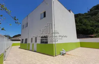 Sobrados novos a poucos metros do centro de mongaguá!
