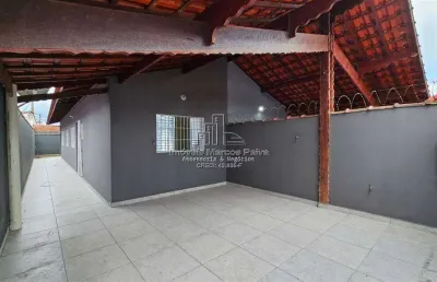 Casa com 2 dormitórios, no bairro jussara em mongaguá.