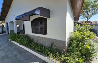 Casa com 3 quartos à venda na Rua Itaguaí, 67, Balneário Itaguaí, Mongaguá