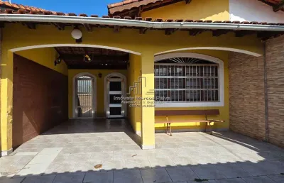 Excelente casa no bairro anhanguera, a apenas 100 metros da praia!
