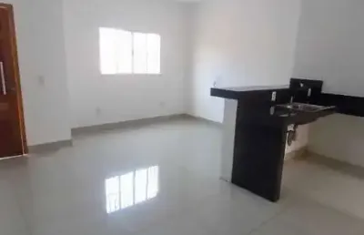 Casa com 2 quartos para alugar no Jardim Ypê, Botucatu 