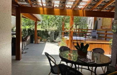 Uma linda casa em condominio, caixa d´água, vinhedo, sp