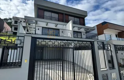Sobrado à venda no bairro são sebastião - palhoça/sc