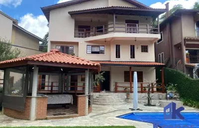 Luxuosa casa em condomínio à venda em itapevi-sp, bairro transurb: 4 quartos, 2 suítes, 3 salas, 6 banheiros, 4 vagas, 506m².