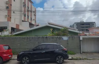 Casa ampla com 3 dormitórios, sala e varanda à venda por r$ 2.500.000 - manaíra - joão pessoa/pb
