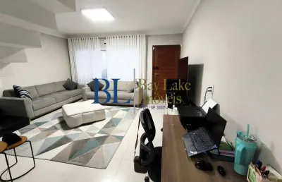 Casa espaçosa com quintal e churrasqueira – 3 quartos (1 suíte) - 2 vagas