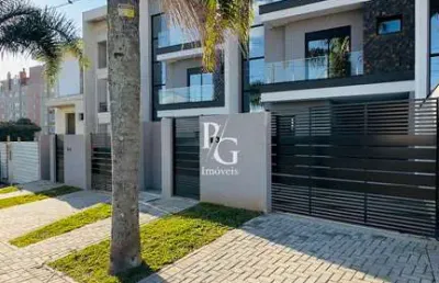 Sobrado com 155m²  3 suítes e terraço com vista livre no centro de pinhais/pr