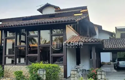 Casa com 4 dormitórios à venda, 500 m² por r$ 2.100.000,00 - piratininga - niterói/rj
