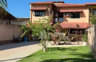 Casa com 3 dormitórios à venda, 144 m² por r$ 800.000,00 - itaipu - niterói/rj