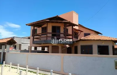 Encantadora casa duplex estilo colonial à beira-mar, à venda por r$ 700.000,  em guaratiba, maricá/rj