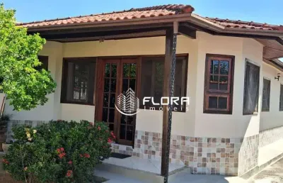 Casa colonial, em condomínio fechado, com 140  m², 3 quartos com 1 suite, à venda por r$ 520.000,00 , maricá - rj