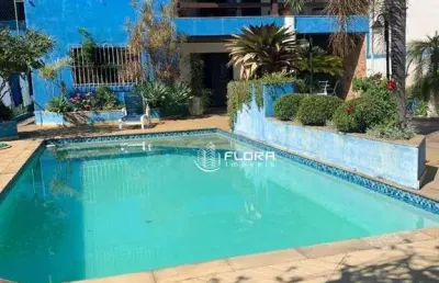 Oportunidade única em serra grande – itaipu! casa duplex ampla com piscina, suíte master e terreno de 450m²!