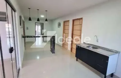 Casa com 4 quartos para alugar na Avenida Radialista Edson Luis da Silva, 312, Tijucal, Cuiabá