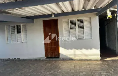 Casa com 2 quartos para alugar no Parque Cuiabá, Cuiabá 