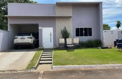 Casa em condomínio fechado com 3 quartos à venda no Centro, Poconé 