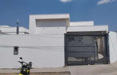 Casa com 3 quartos à venda na Alameda Cuiabá, 1, Residencial Buriti, Cuiabá