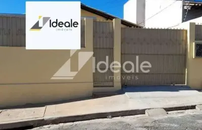 Casa com 2 quartos para alugar no Cristo Rei, Várzea Grande 