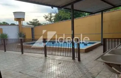 Casa com 3 quartos para alugar na Rua N, Jardim Paula I, Várzea Grande