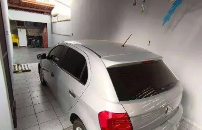 Casa térrea mobiliada para venda no canto do forte 2 quartos 680.000