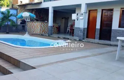 Casa com 4 quartos, sendo 2 suítes, com à 200 m², à venda por r$ 550.000 - maricá/rj