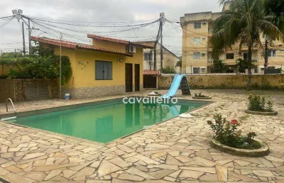 Casa com 2 quartos e edícula em terreno multifamiliar com quase 600m2 à venda no mumbuca ao lado do centro de maricá