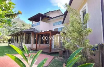 Casarão em terreno de 1.000m² no cond. pedra verde,maricá – suíte com hidro, piscina e área gourmet!