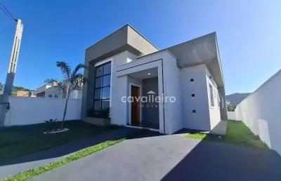 Casa com fino acabamento no condomínio royal garden - maricá