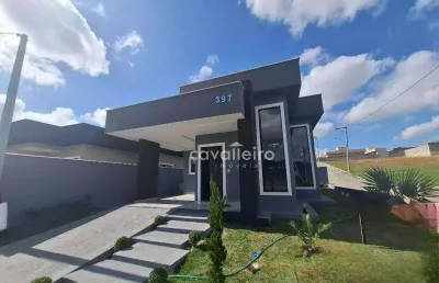 Casa com 03 quartos, sendo 01 síte em condomínio perto do centro de maricá