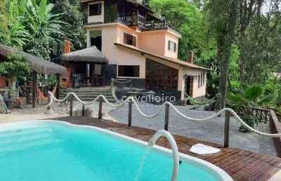 Casa triplex com 5 dormitórios, em meio a natureza, à venda, 450 m² por r$ 1.150.000 - recanto de itaipuaçu - maricá/rj