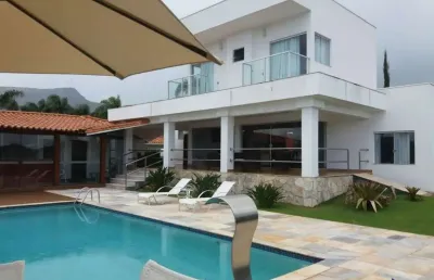 Linda casa mobiliada no bairro escarpas do lago em capítólio-mg