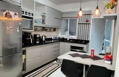 Sobrado à venda em joinville, costa e silva, com 2 quartos, com 63 m²